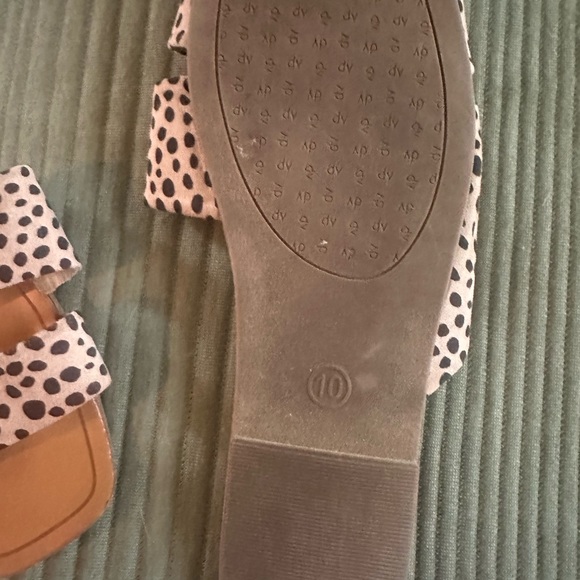 Leopard slides - Picture 2 of 2